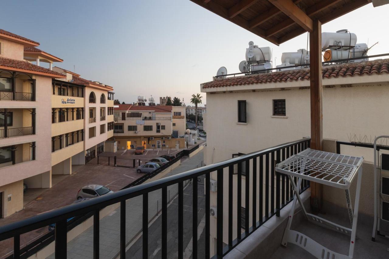 Alexis Apartments - Lovely 2-Bedroom With Swimming Pool Paphos Exteriör bild
